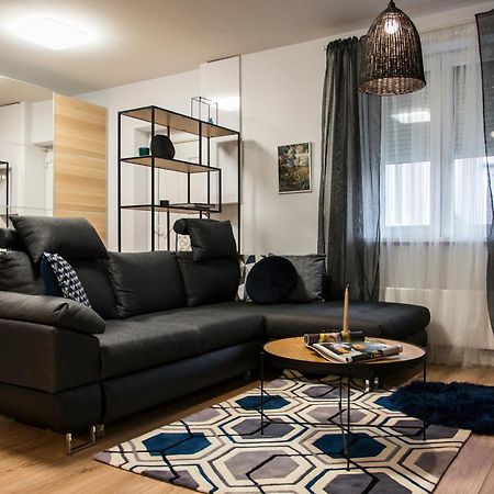 Danubio****2 Bedrooms-Be In The Center Of It All! 부다페스트 외부 사진